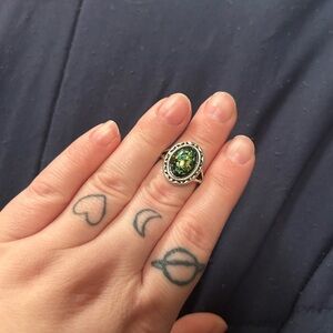 Elegant Silver and Green Oval Ring